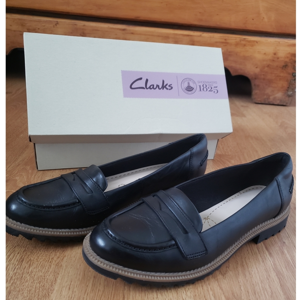 NWOT Clarks slip on loafers